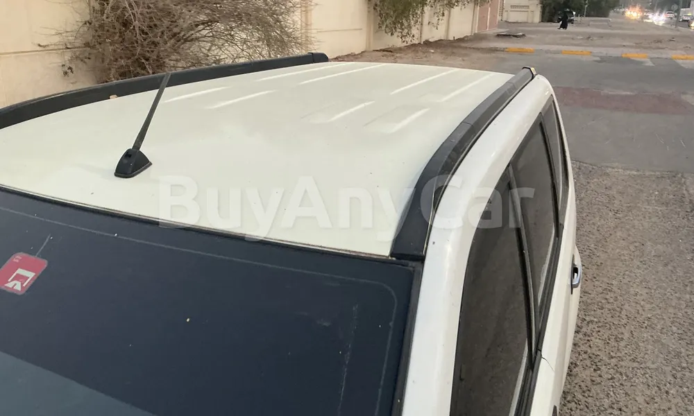 Vehicle photo 5