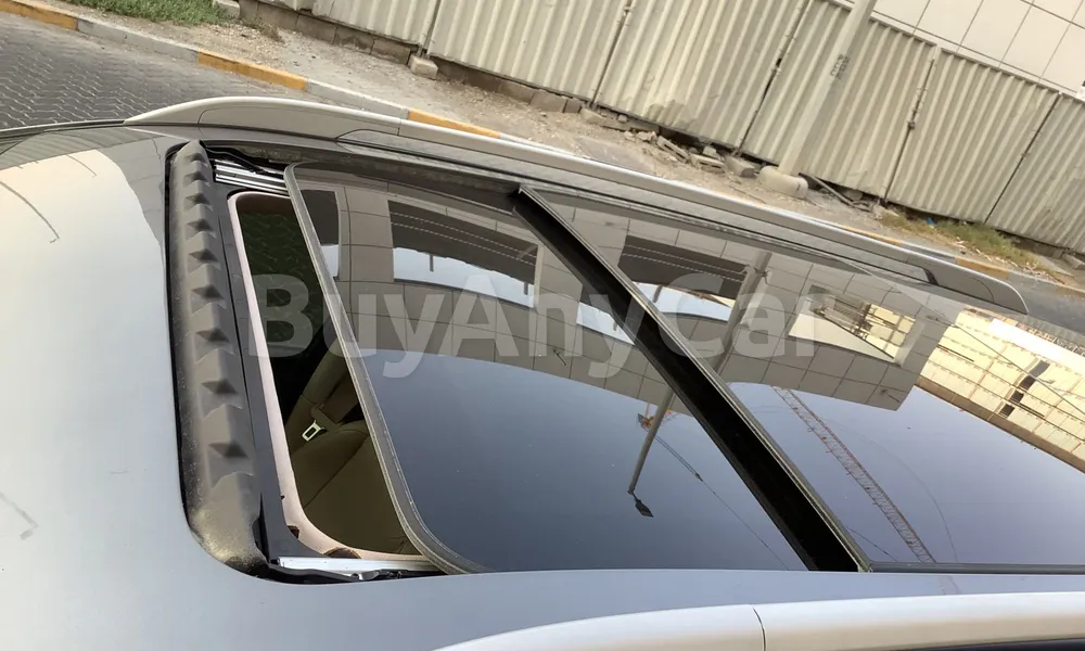 Vehicle photo 5