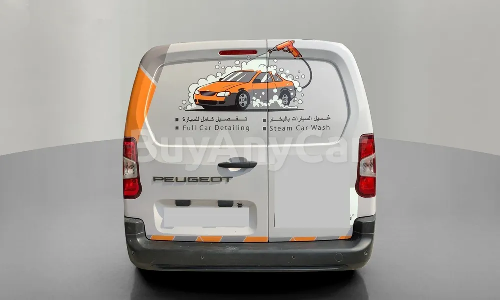 Vehicle photo 2