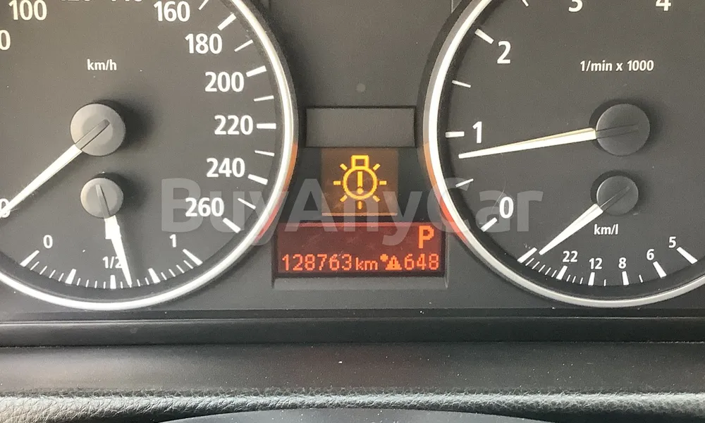 Vehicle photo 7