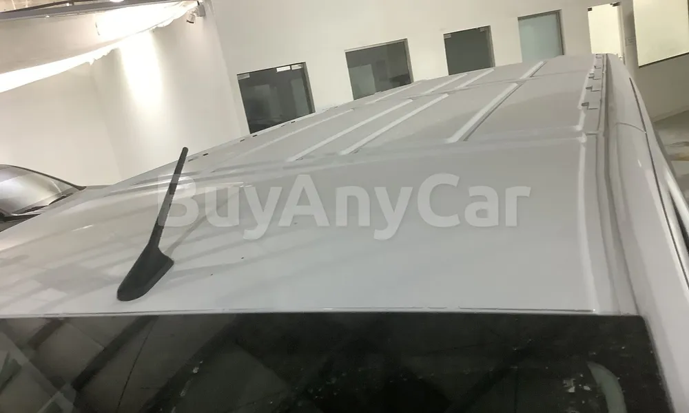 Vehicle photo 5