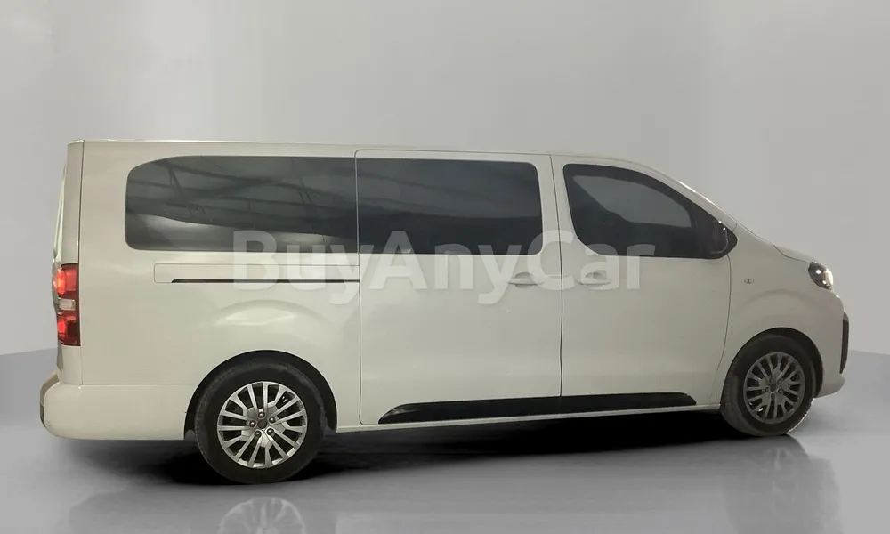 Vehicle photo 3