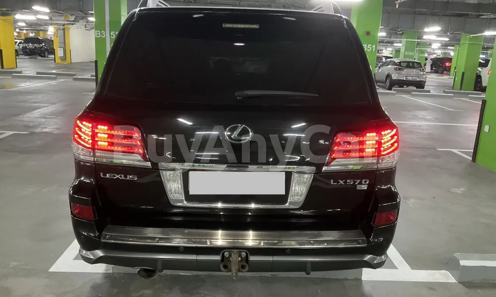 Vehicle photo 2