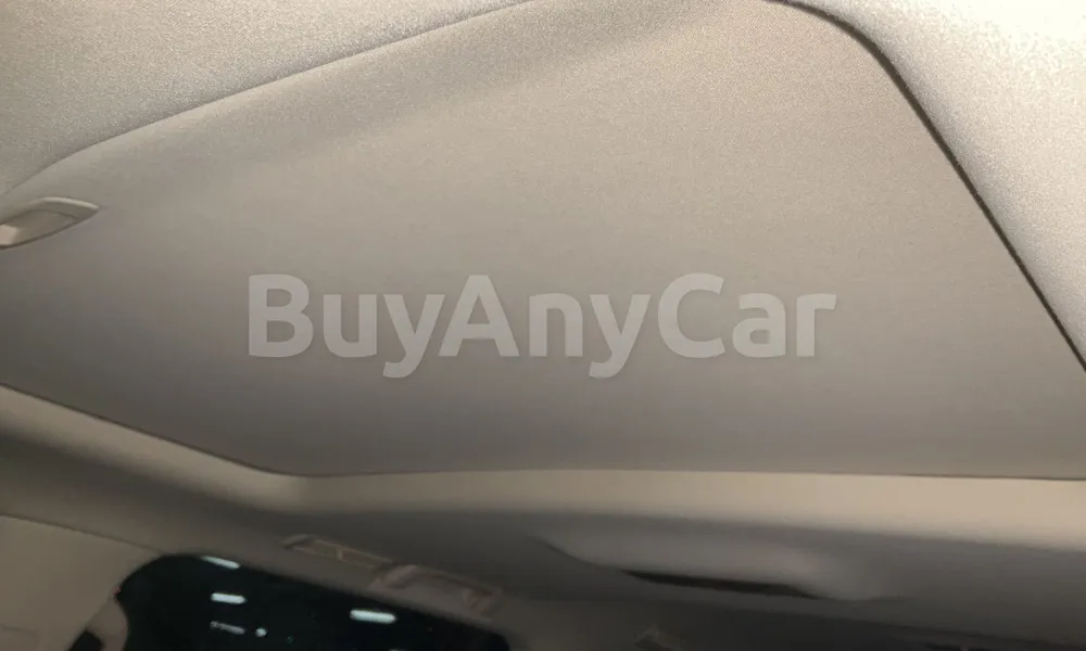Vehicle photo 7