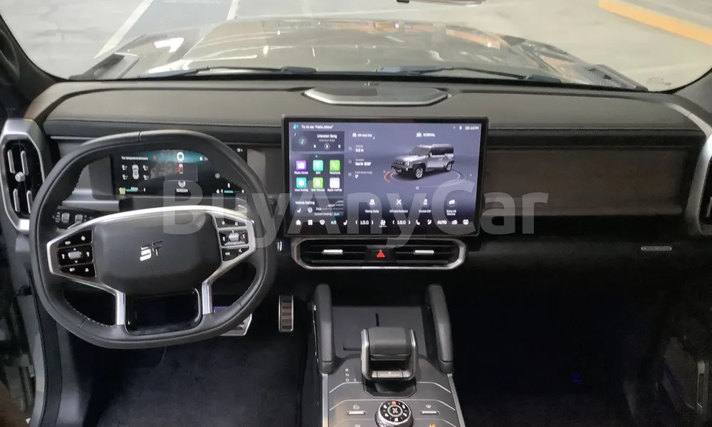 Vehicle photo 8