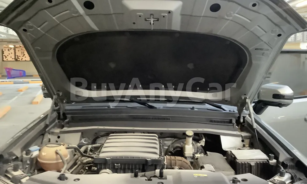 Vehicle photo 7