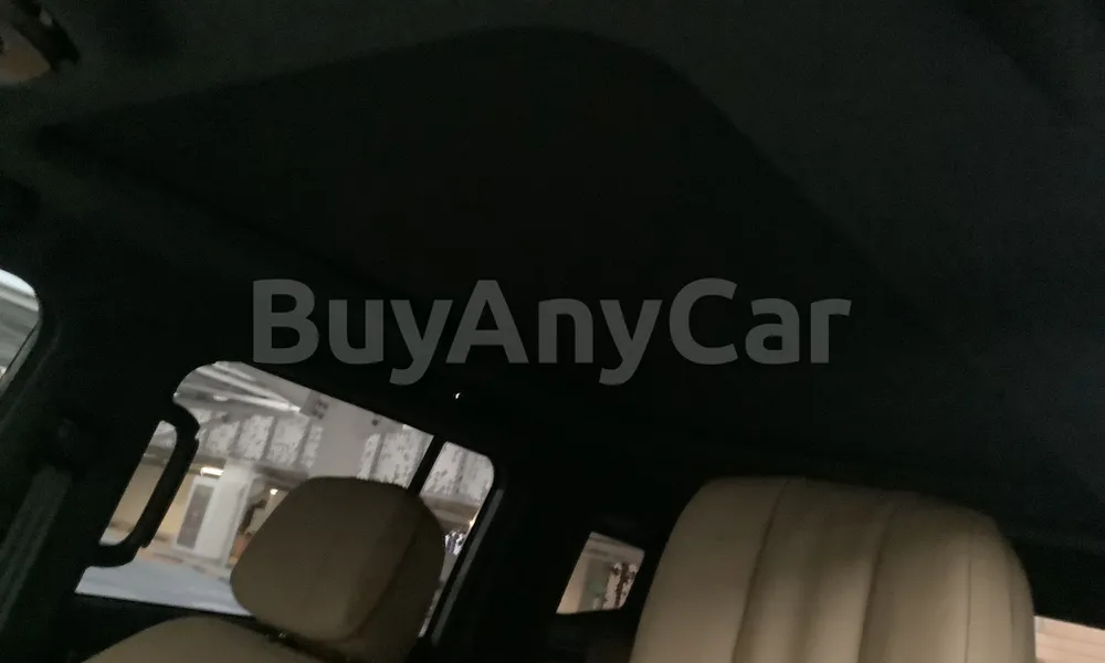 Vehicle photo 9