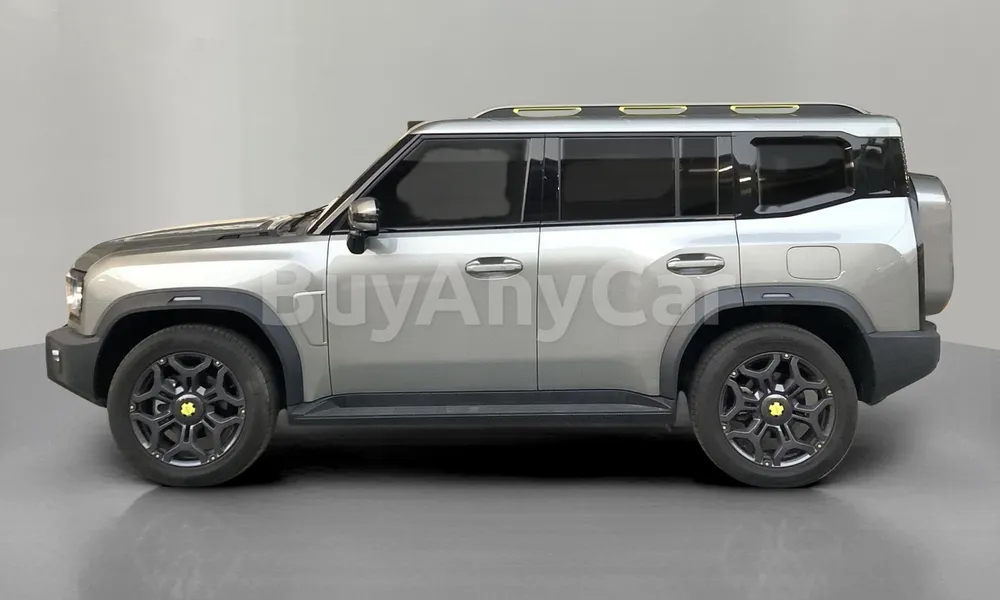 Vehicle photo 4