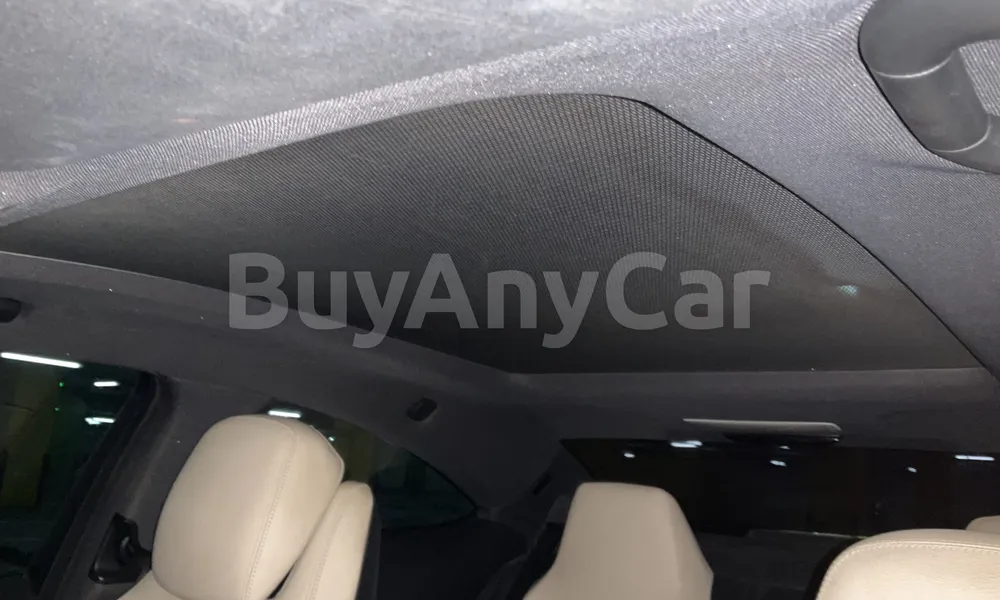 Vehicle photo 8