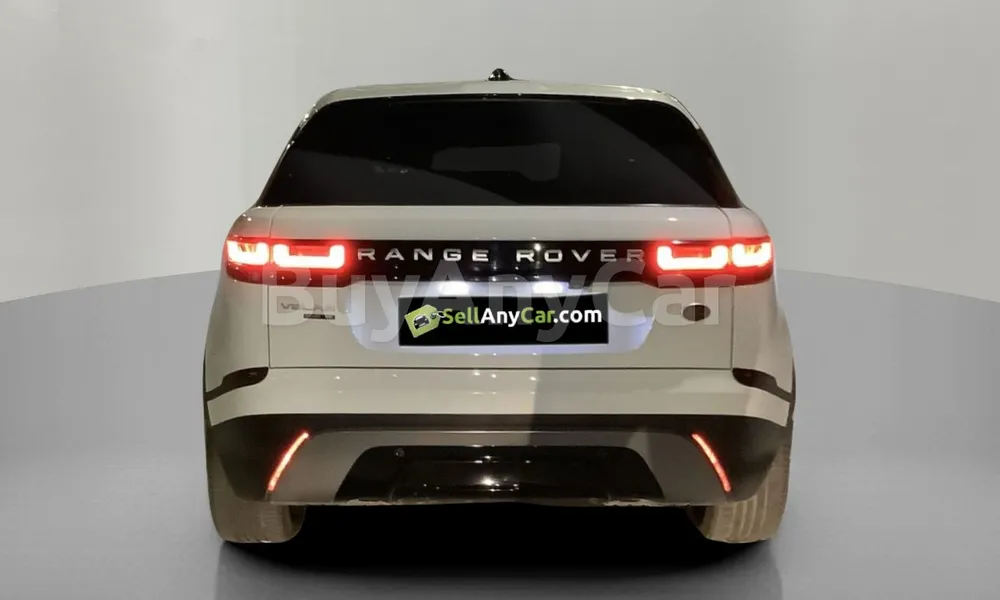 Vehicle photo 2