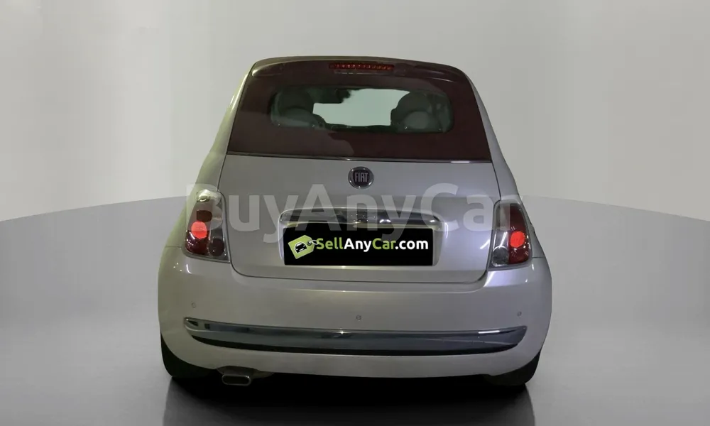 Vehicle photo 2