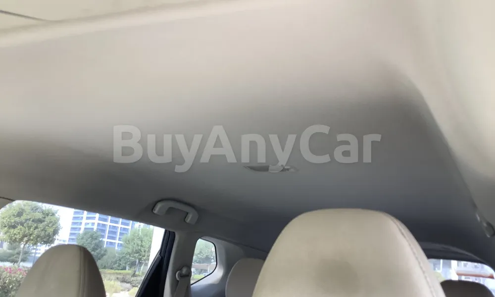 Vehicle photo 7