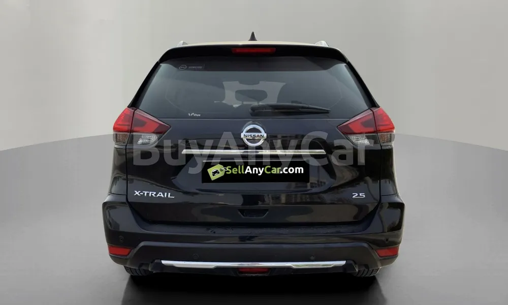 Vehicle photo 2