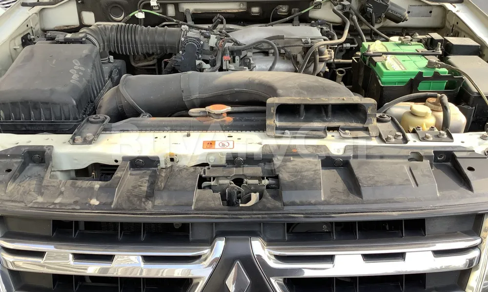 Vehicle photo 5
