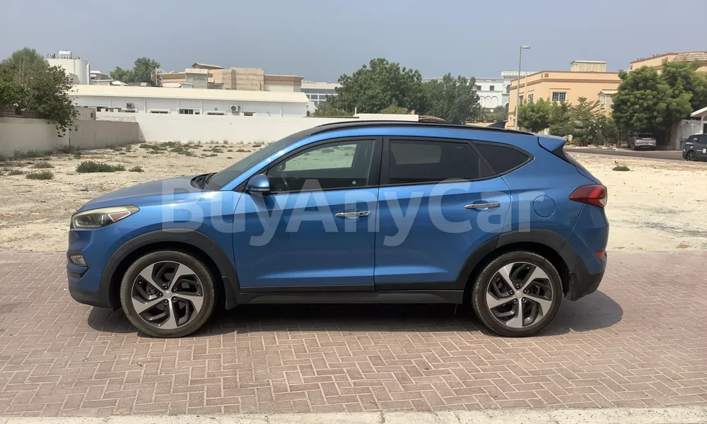 Vehicle photo 4