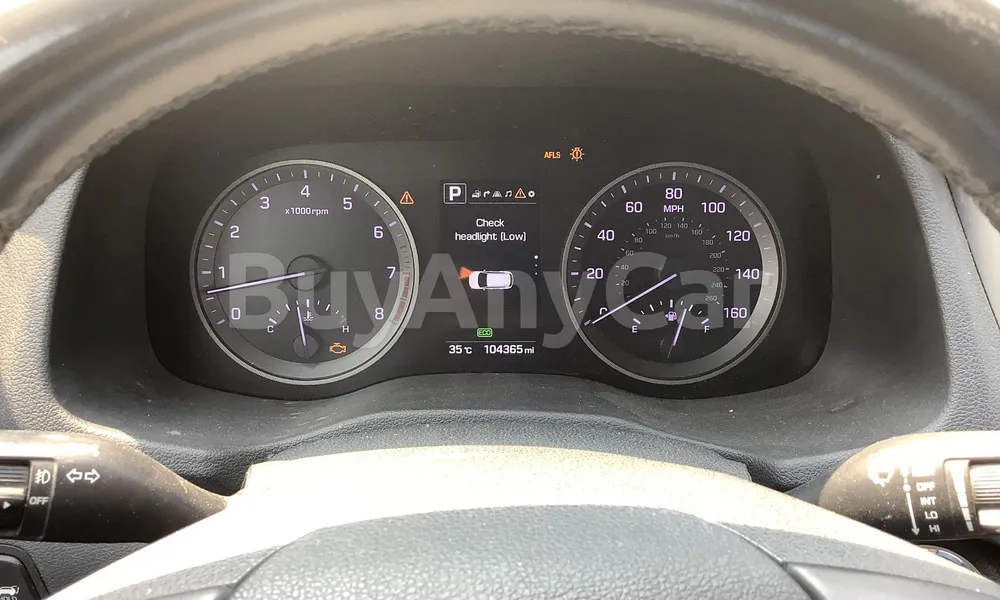 Vehicle photo 6