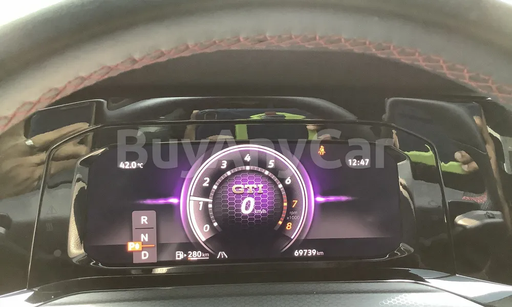 Vehicle photo 12