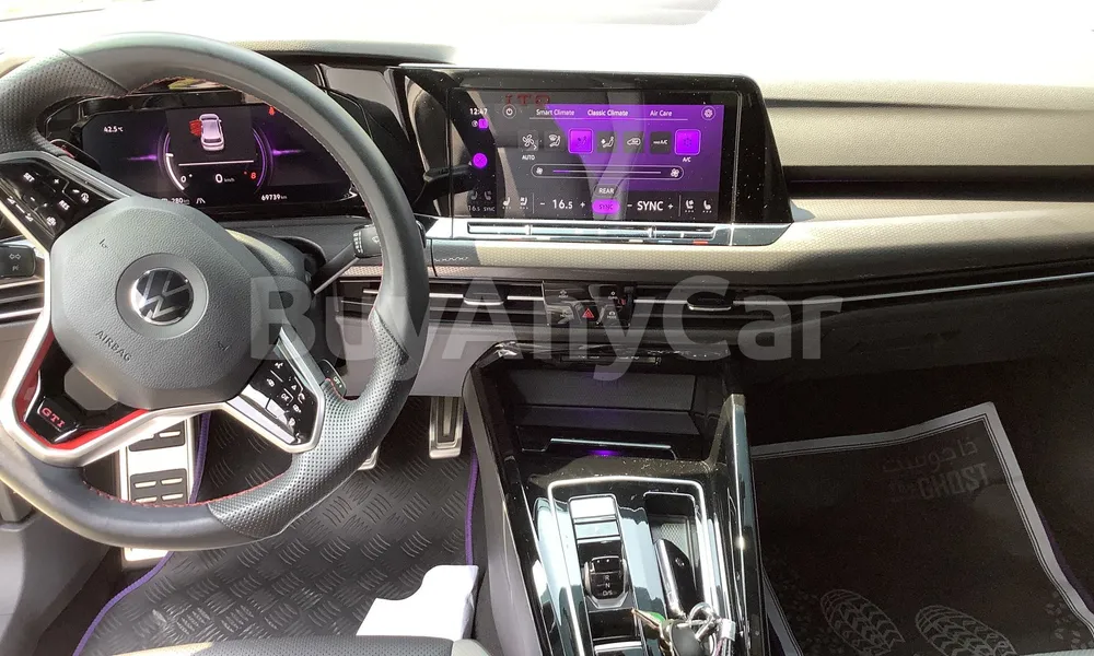 Vehicle photo 13