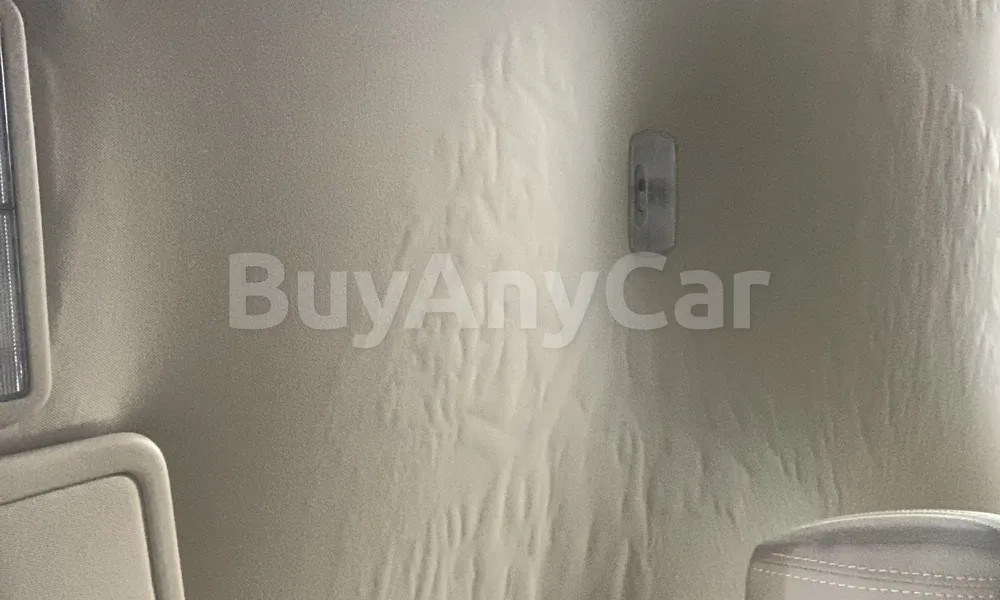 Vehicle photo 11