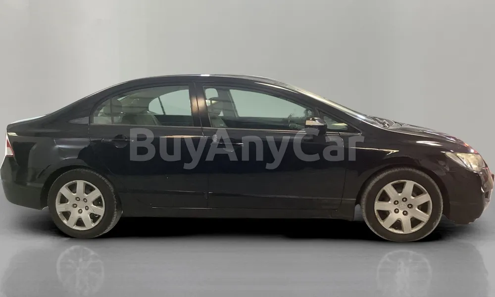 Vehicle photo 5