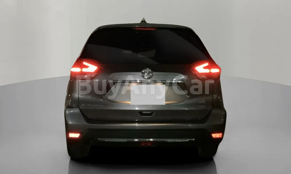 Vehicle photo 2
