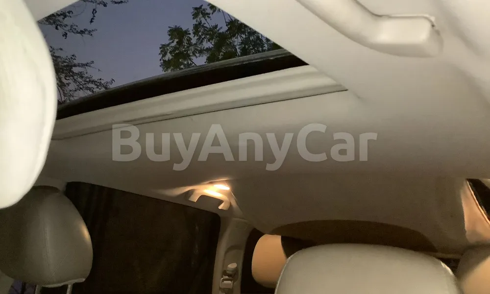Vehicle photo 9