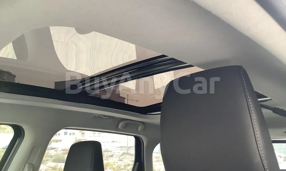 Vehicle photo 8