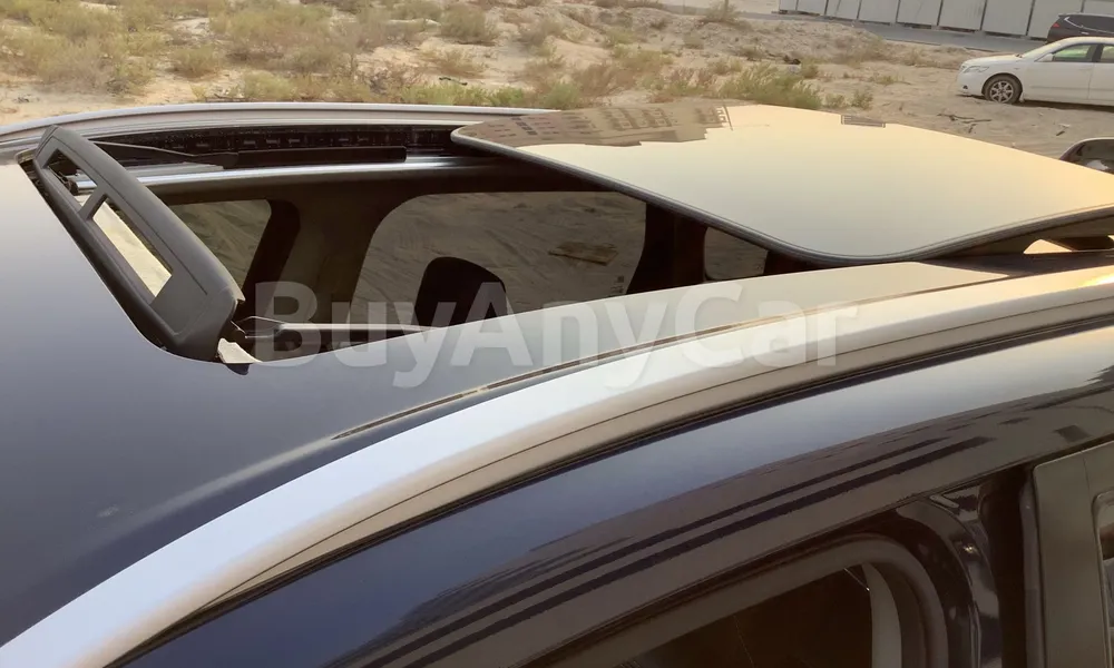 Vehicle photo 5