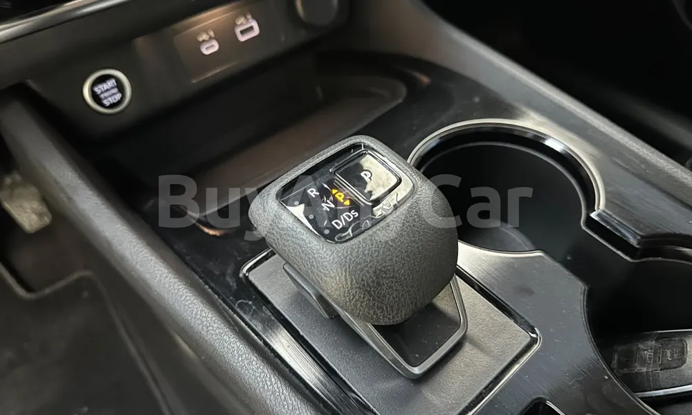 Vehicle photo 10