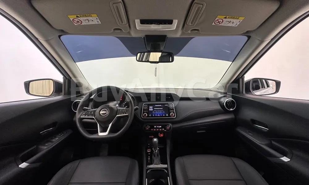 Vehicle photo 4