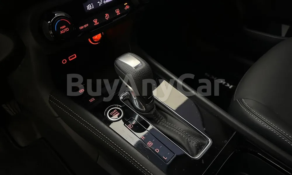 Vehicle photo 8