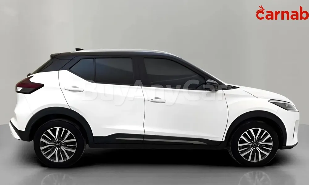 Vehicle photo 3