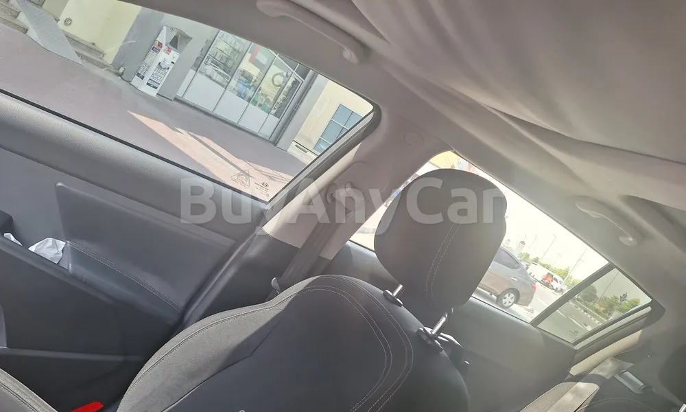 Vehicle photo 4