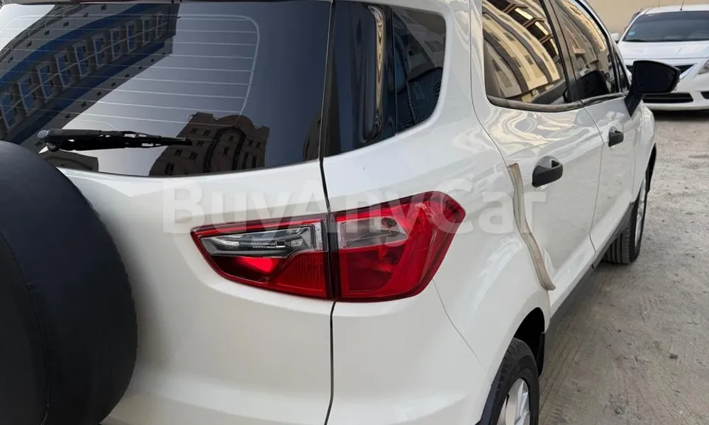 Vehicle photo 4