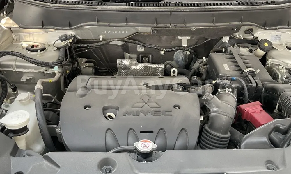 Vehicle photo 6