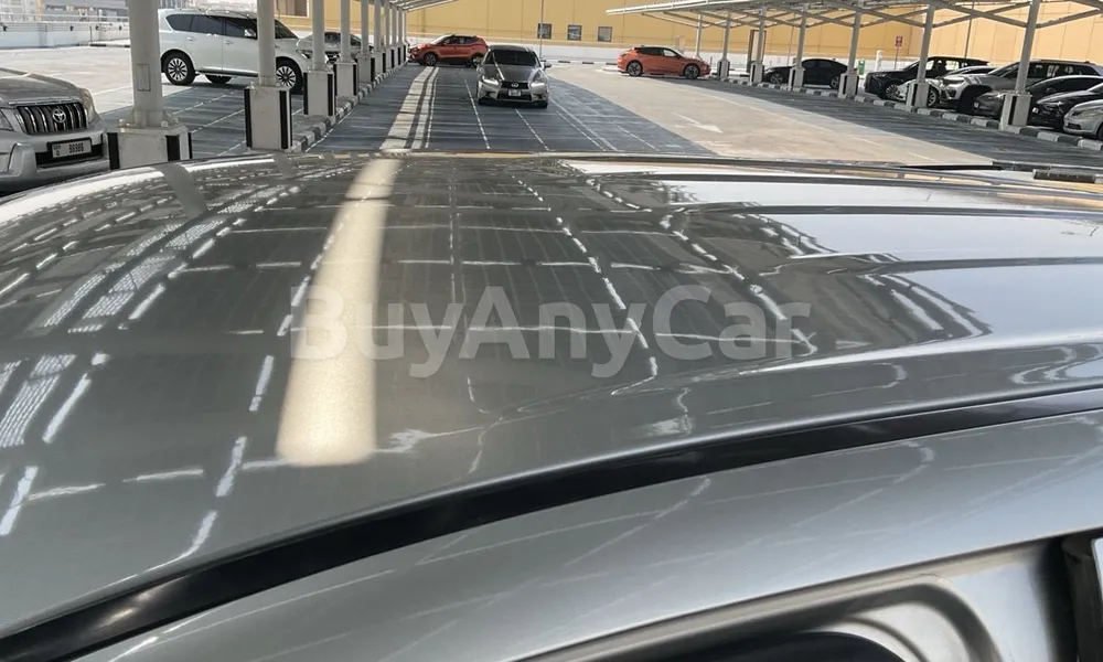 Vehicle photo 5