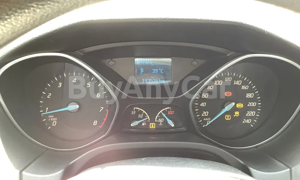 Vehicle photo 6