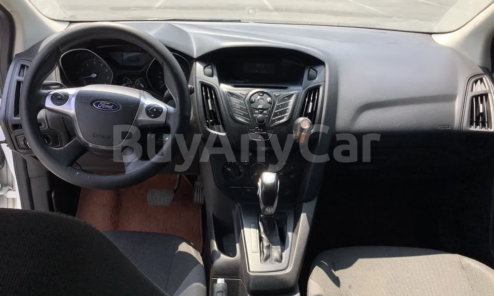 Vehicle photo 9