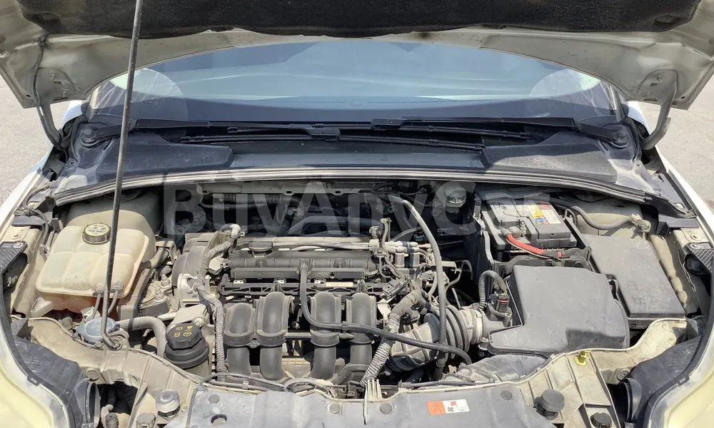 Vehicle photo 7