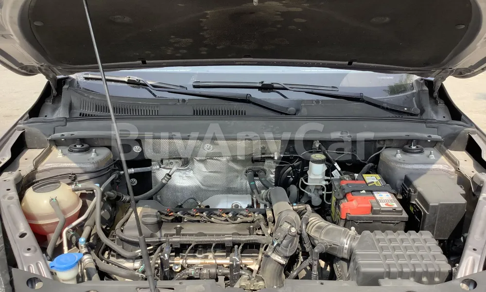 Vehicle photo 6