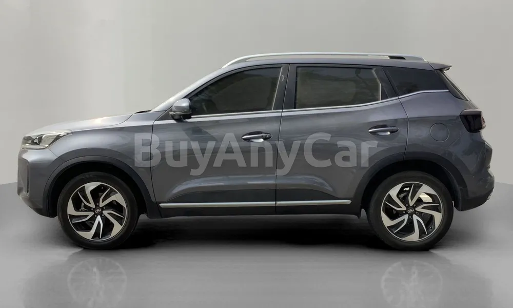 Vehicle photo 4