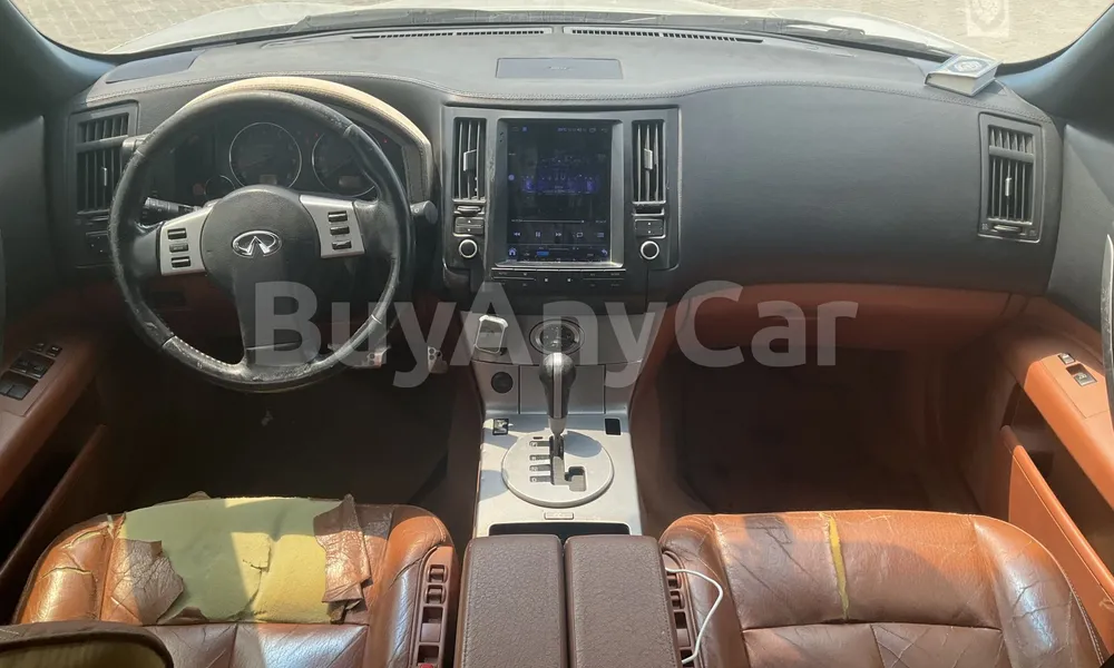 Vehicle photo 8