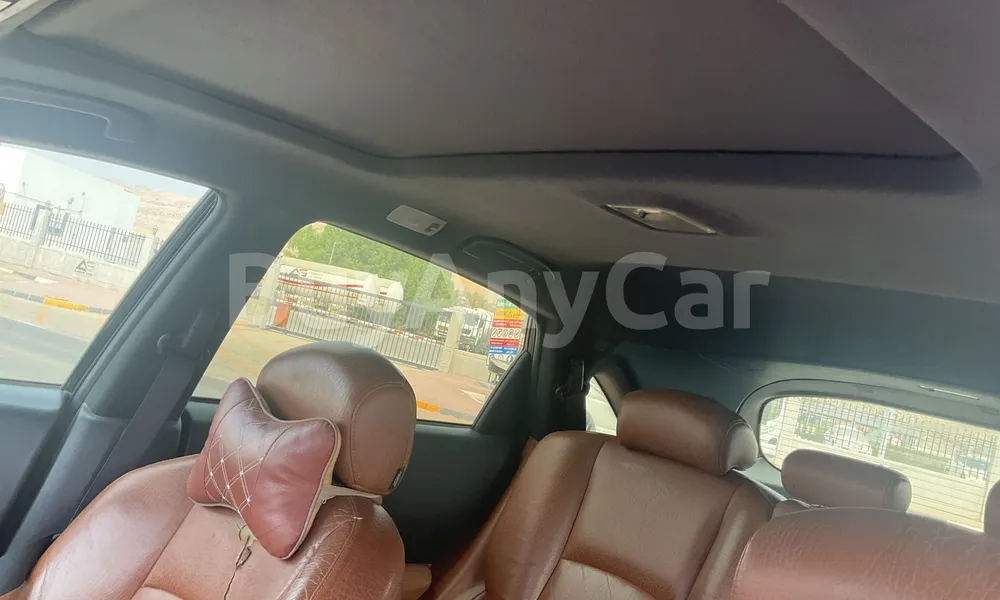 Vehicle photo 9
