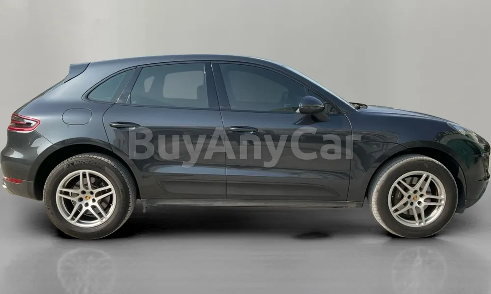 Vehicle photo 3