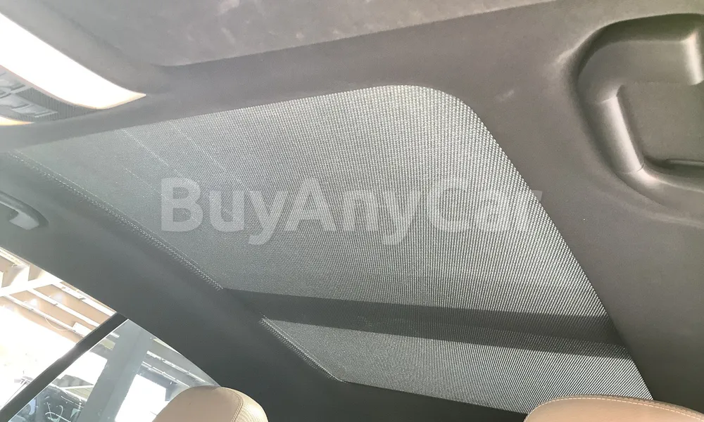 Vehicle photo 9