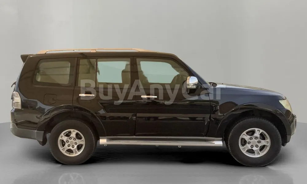 Vehicle photo 4