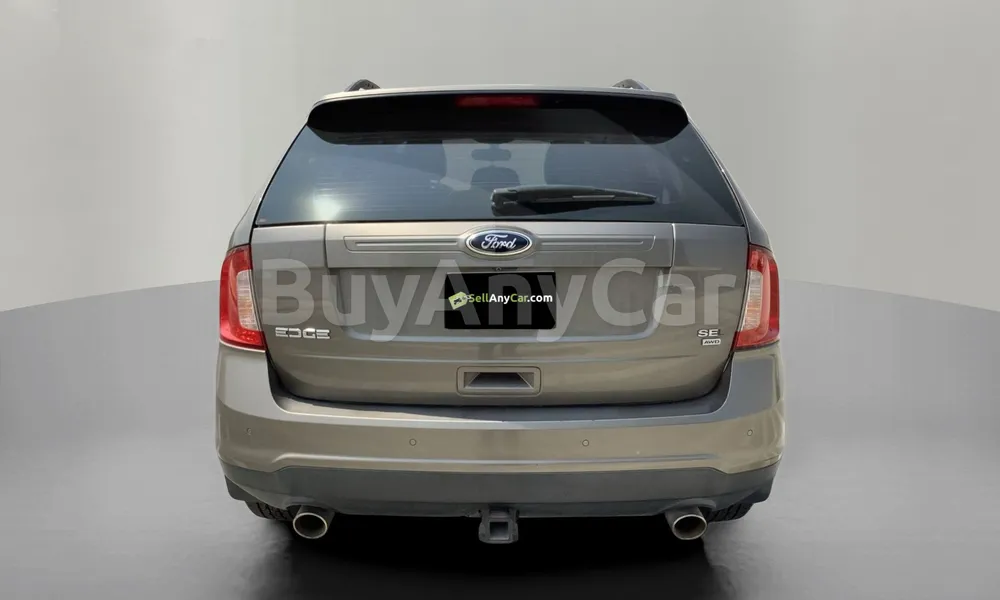 Vehicle photo 2