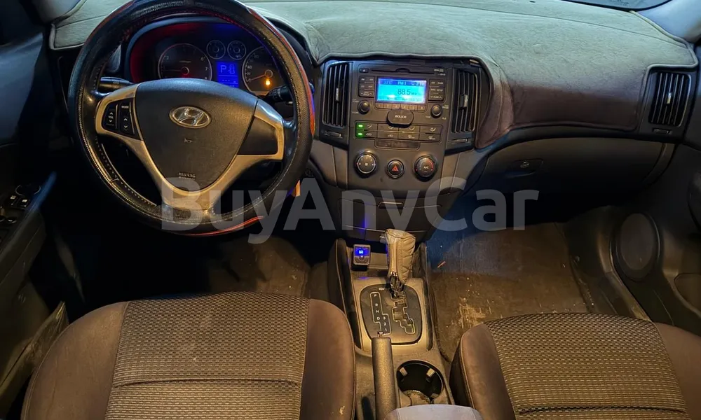 Vehicle photo 8