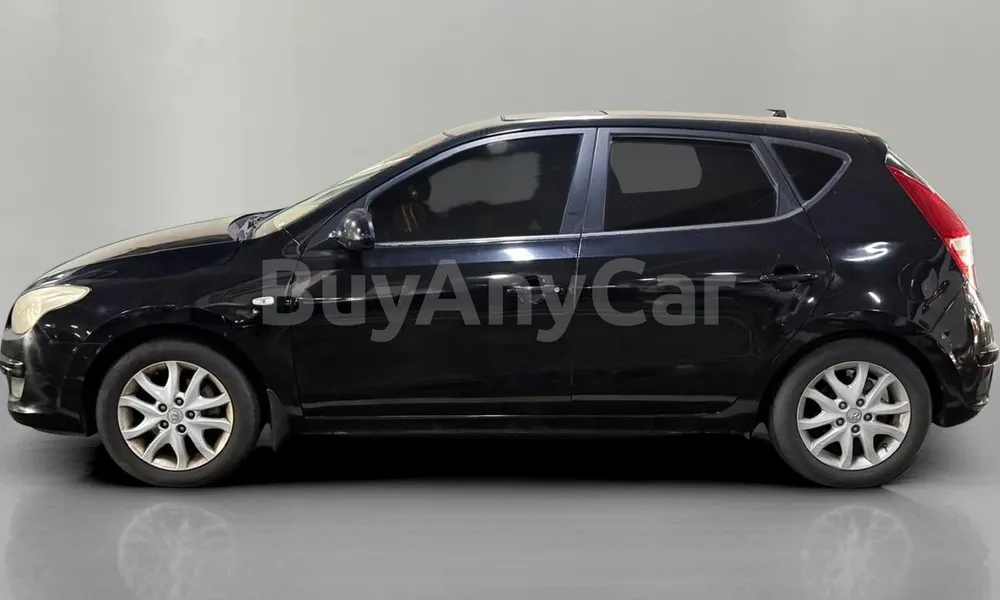 Vehicle photo 5