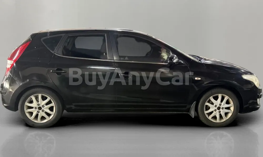 Vehicle photo 3